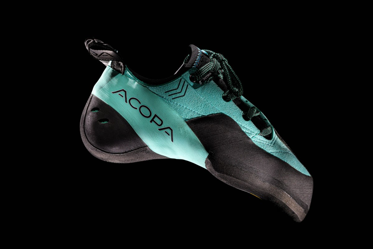 Zapato de escalada Acopa Nova Lace con cierre de agujetas, vista lateral